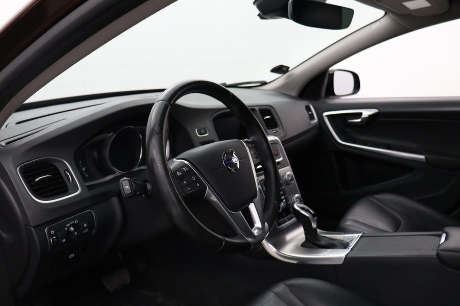 Volvo V60 Cross Country vaihtoauto