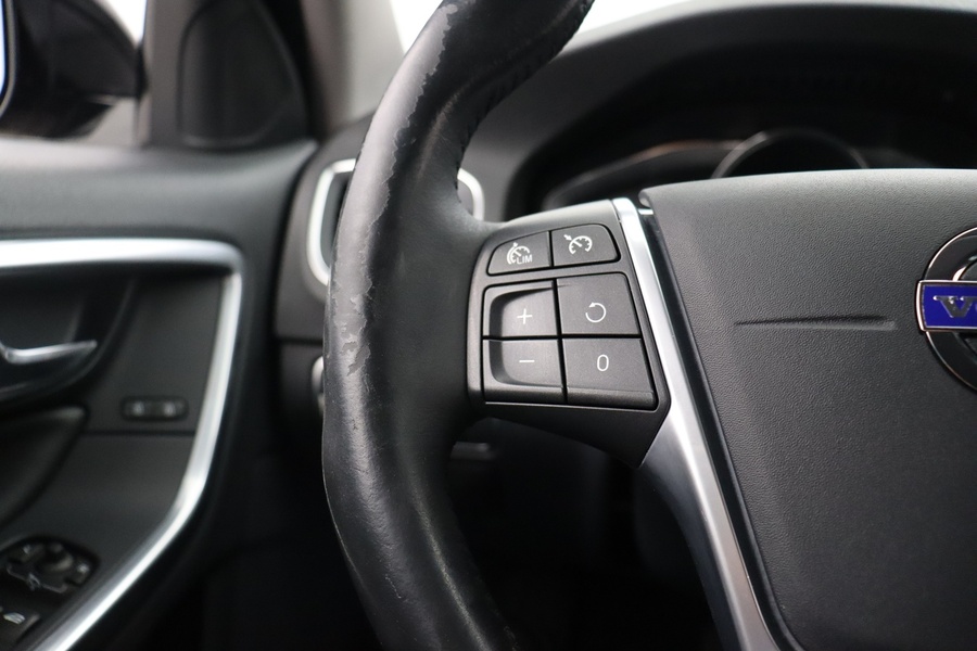 Volvo V60 Cross Country vaihtoauto