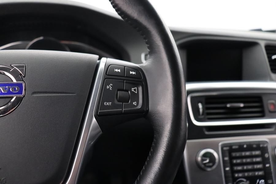 Volvo V60 Cross Country vaihtoauto