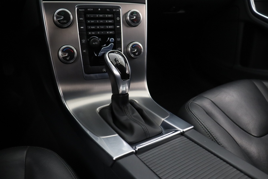 Volvo V60 Cross Country vaihtoauto