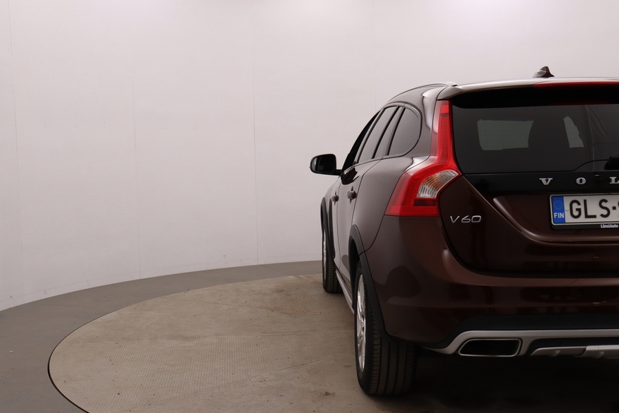 Volvo V60 Cross Country vaihtoauto