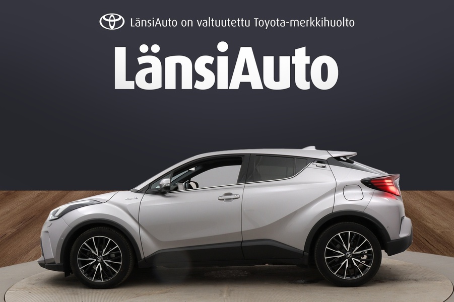 Toyota C-HR vaihtoauto