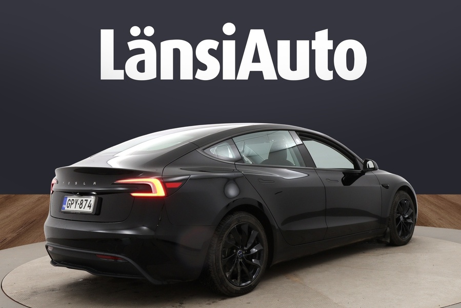 Tesla Model 3 vaihtoauto