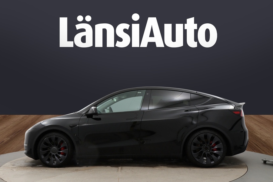 Tesla Model Y vaihtoauto