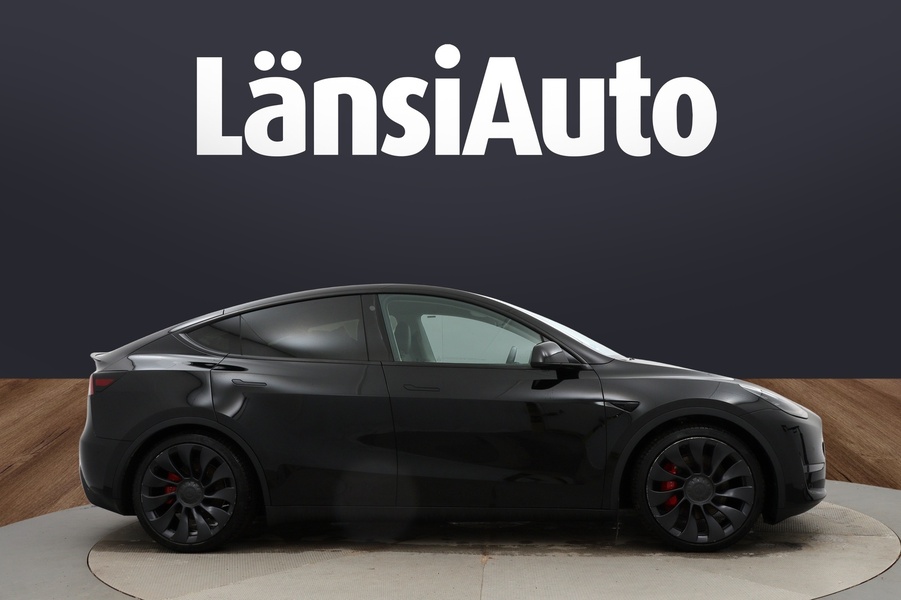 Tesla Model Y vaihtoauto