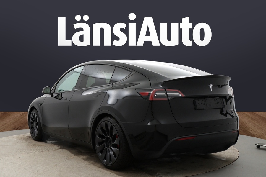Tesla Model Y vaihtoauto