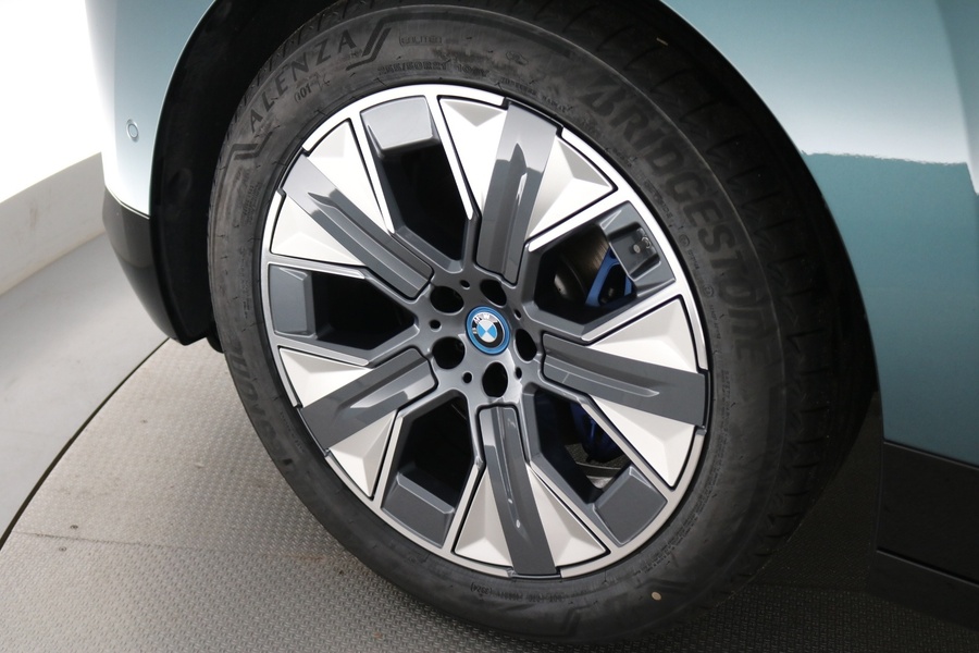 BMW iX vaihtoauto