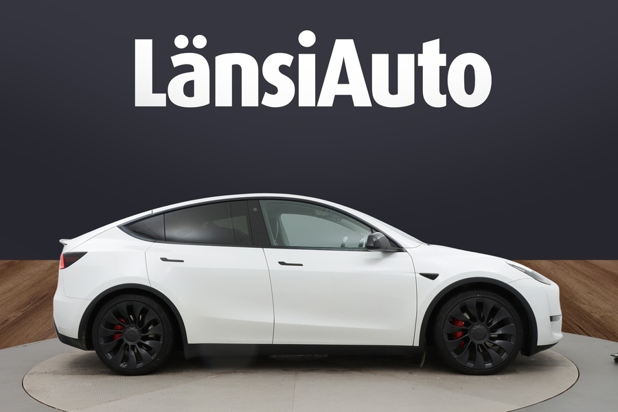 Tesla Model Y vaihtoauto
