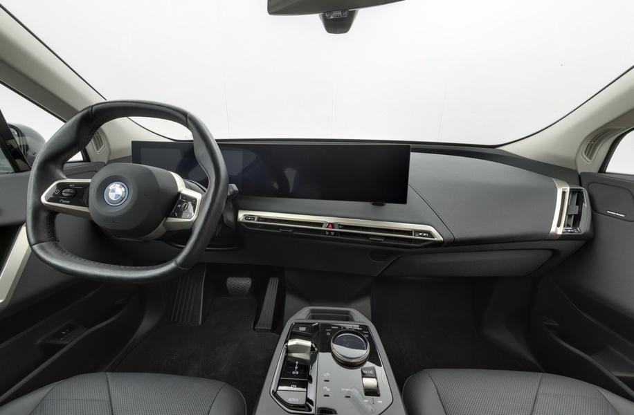 BMW iX vaihtoauto