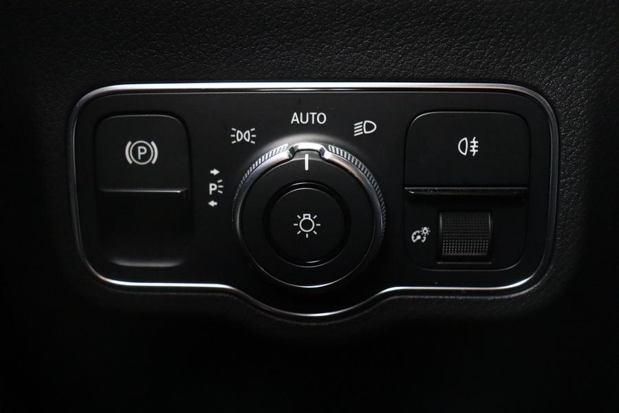 Mercedes-Benz EQA vaihtoauto