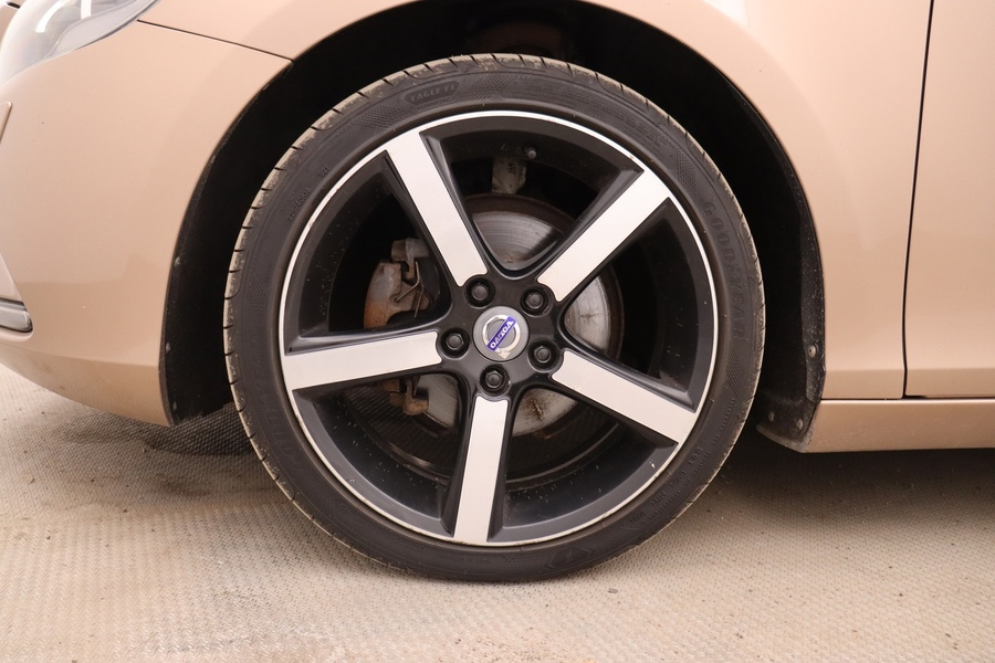 Volvo V40 vaihtoauto