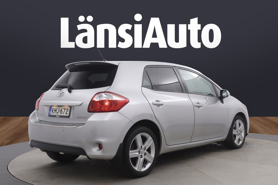 Toyota Auris vaihtoauto