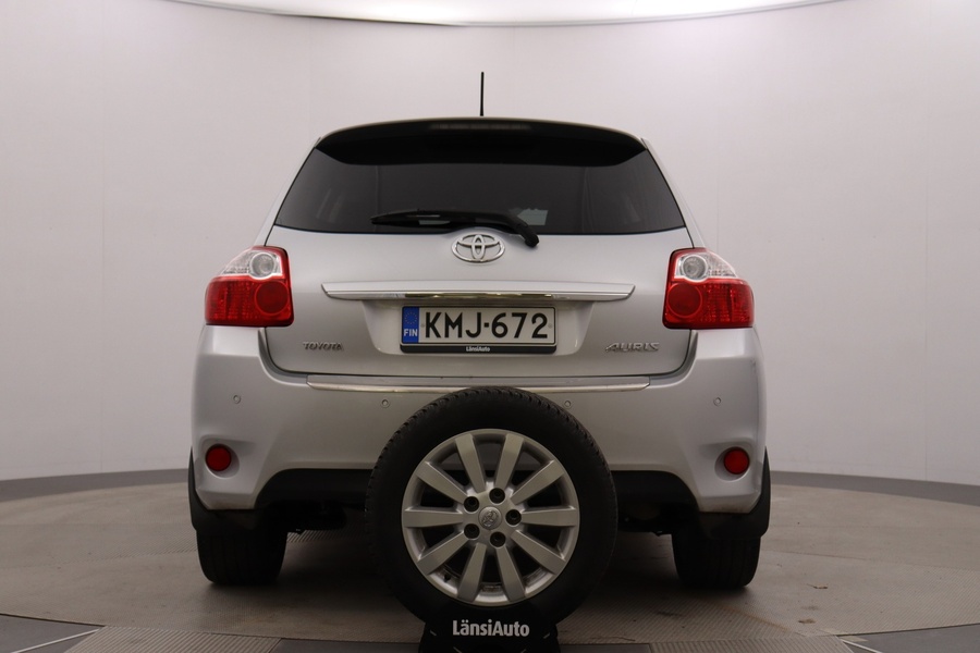 Toyota Auris vaihtoauto