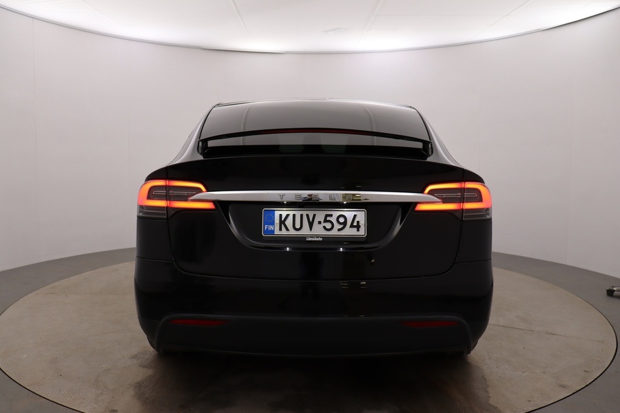 Tesla Model X vaihtoauto