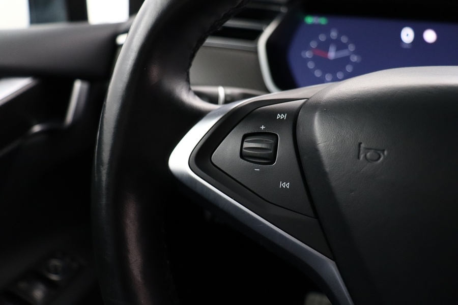 Tesla Model X vaihtoauto