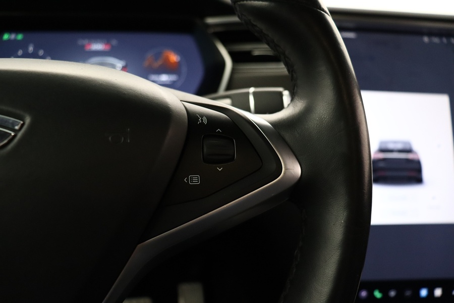 Tesla Model X vaihtoauto