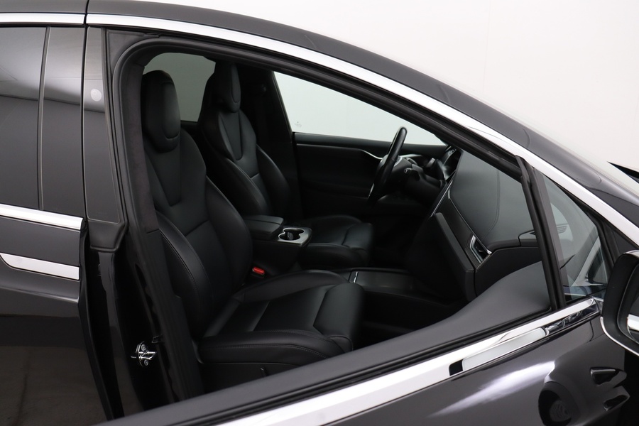 Tesla Model X vaihtoauto