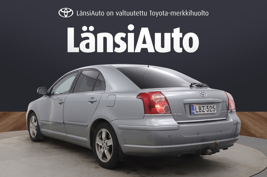 Toyota Avensis vaihtoauto