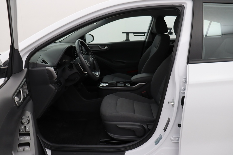 Hyundai IONIQ electric vaihtoauto