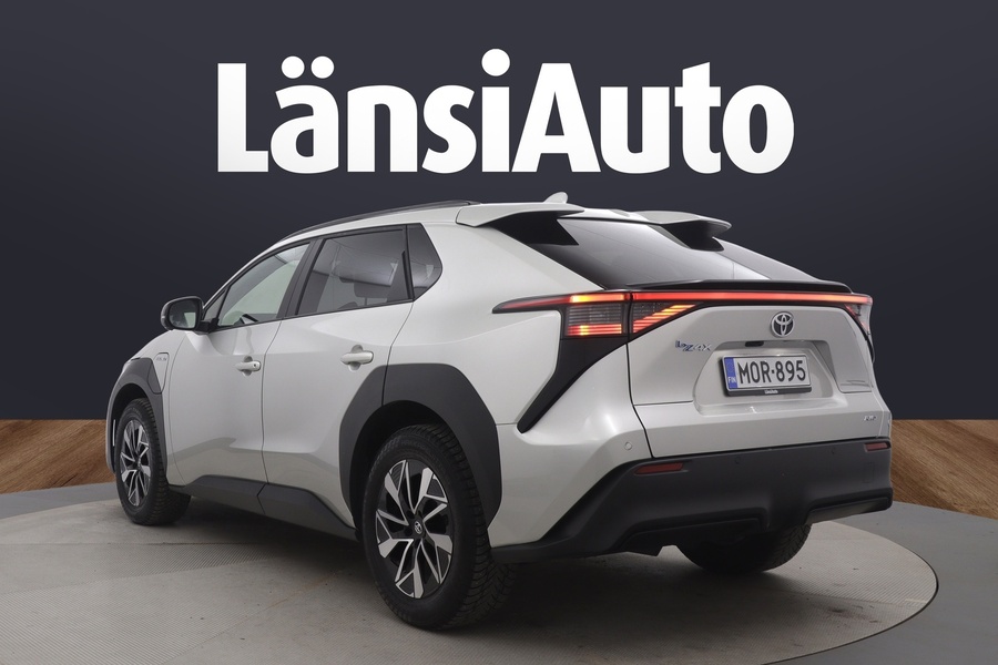 Toyota bZ4X vaihtoauto