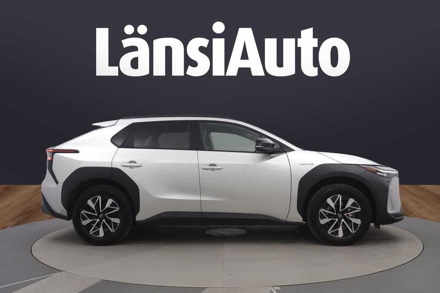 Toyota bZ4X vaihtoauto