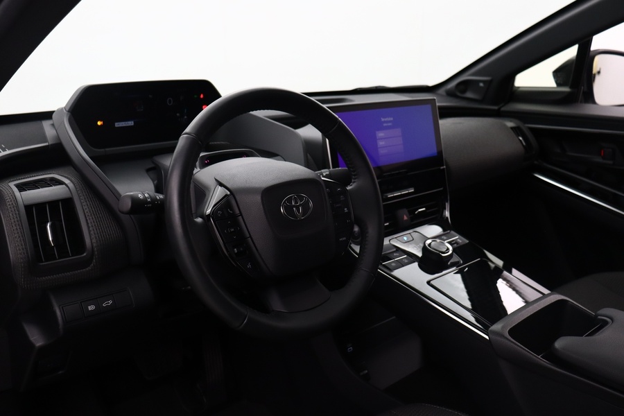 Toyota bZ4X vaihtoauto