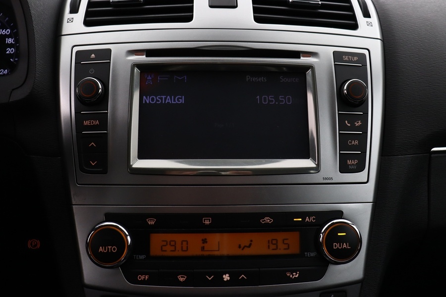 Toyota Avensis vaihtoauto