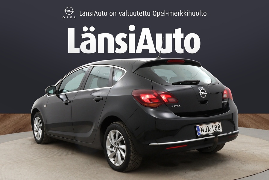 Opel Astra vaihtoauto