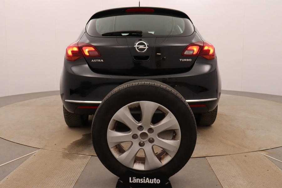 Opel Astra vaihtoauto