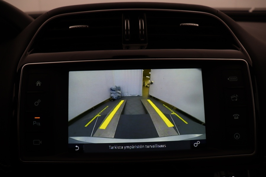 Jaguar XE vaihtoauto