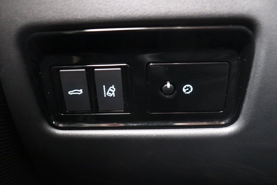 Jaguar XE vaihtoauto