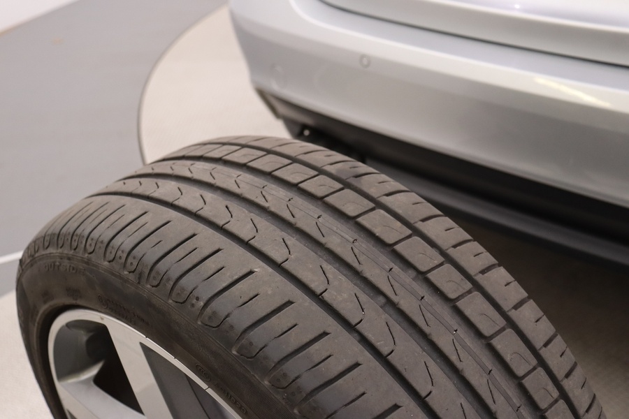 Jaguar XE vaihtoauto