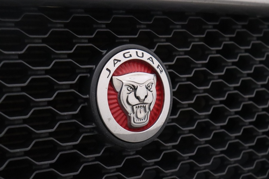 Jaguar XE vaihtoauto