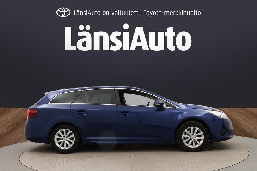 Toyota Avensis vaihtoauto