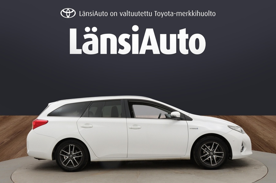 Toyota Auris vaihtoauto