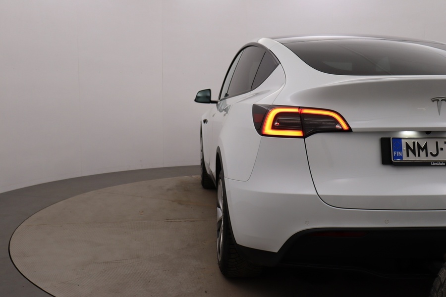 Tesla Model Y vaihtoauto