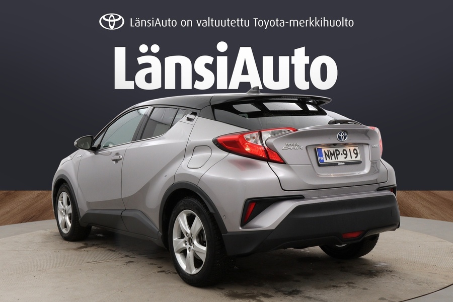 Toyota C-HR vaihtoauto