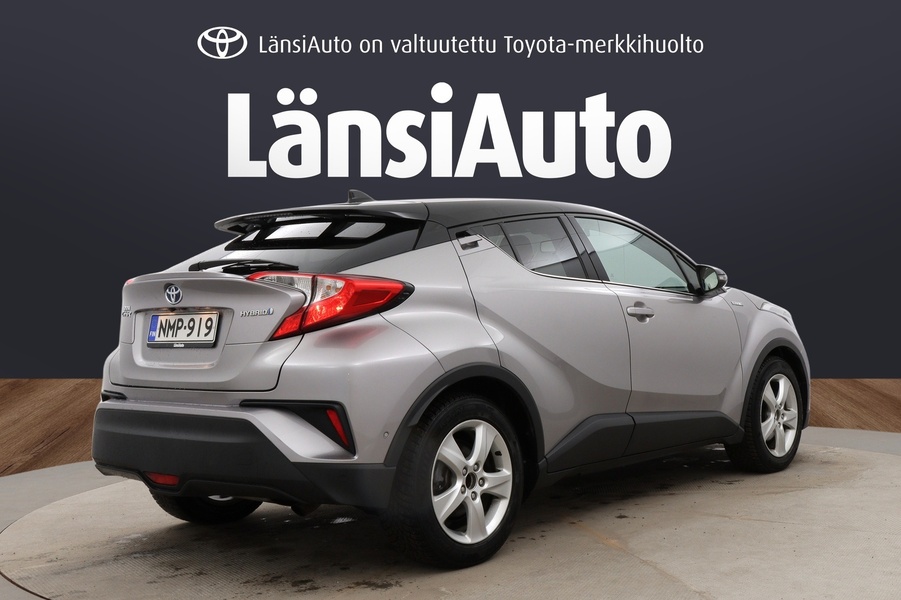 Toyota C-HR vaihtoauto