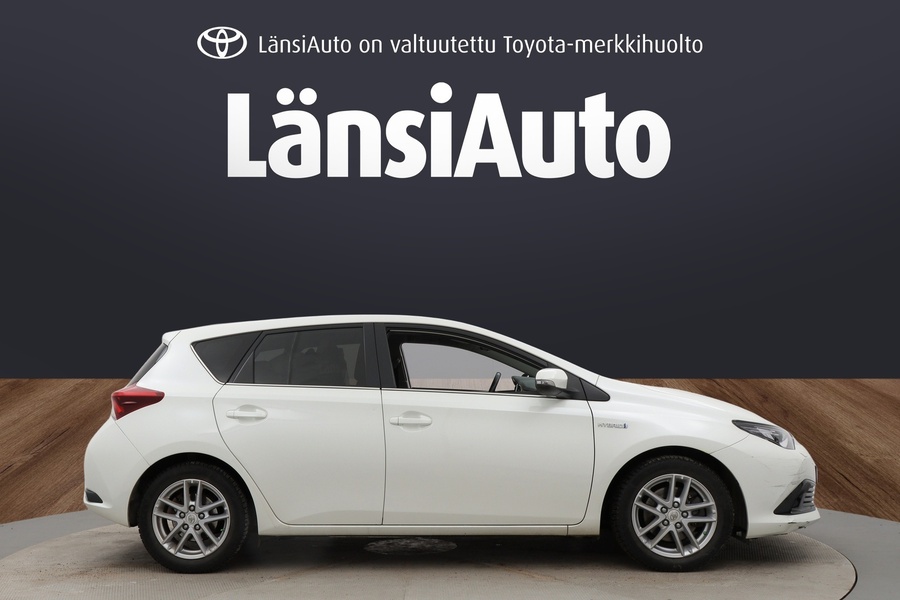 Toyota Auris vaihtoauto