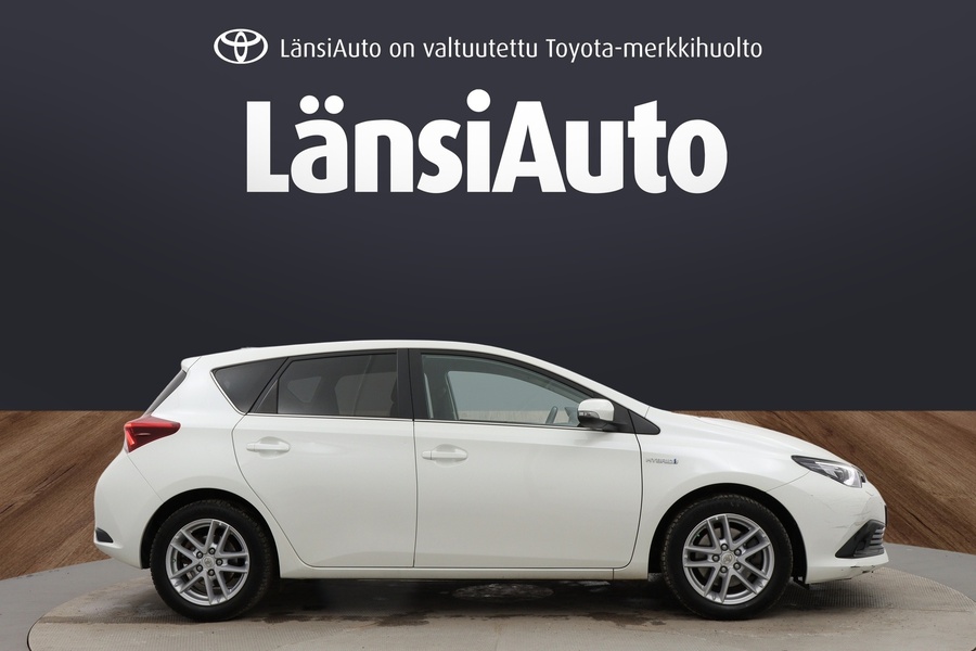 Toyota Auris vaihtoauto