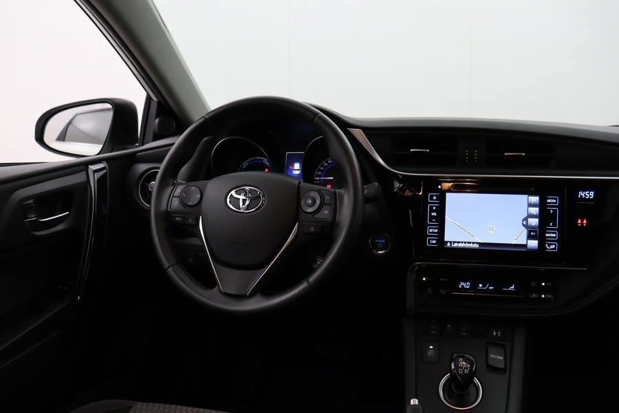 Toyota Auris vaihtoauto