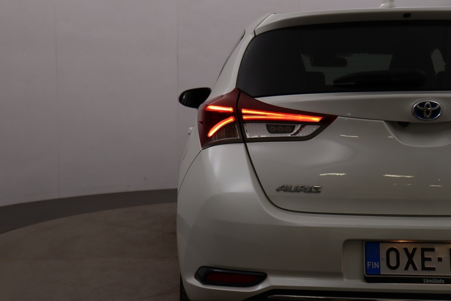 Toyota Auris vaihtoauto