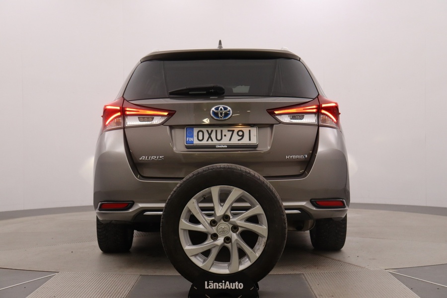 Toyota Auris vaihtoauto