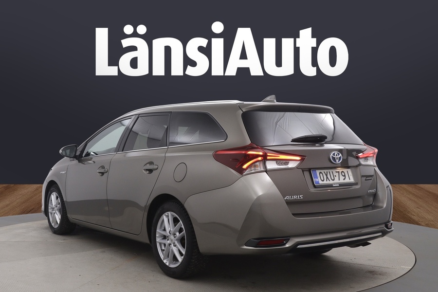 Toyota Auris vaihtoauto