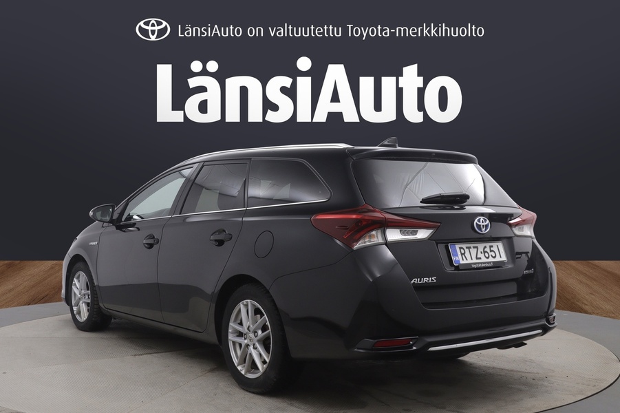 Toyota Auris vaihtoauto