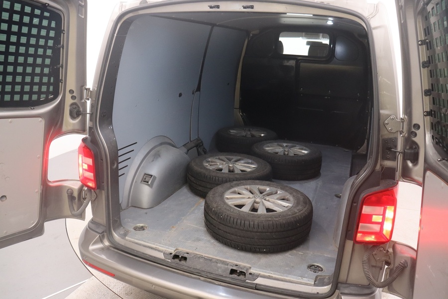 Volkswagen Transporter vaihtoauto