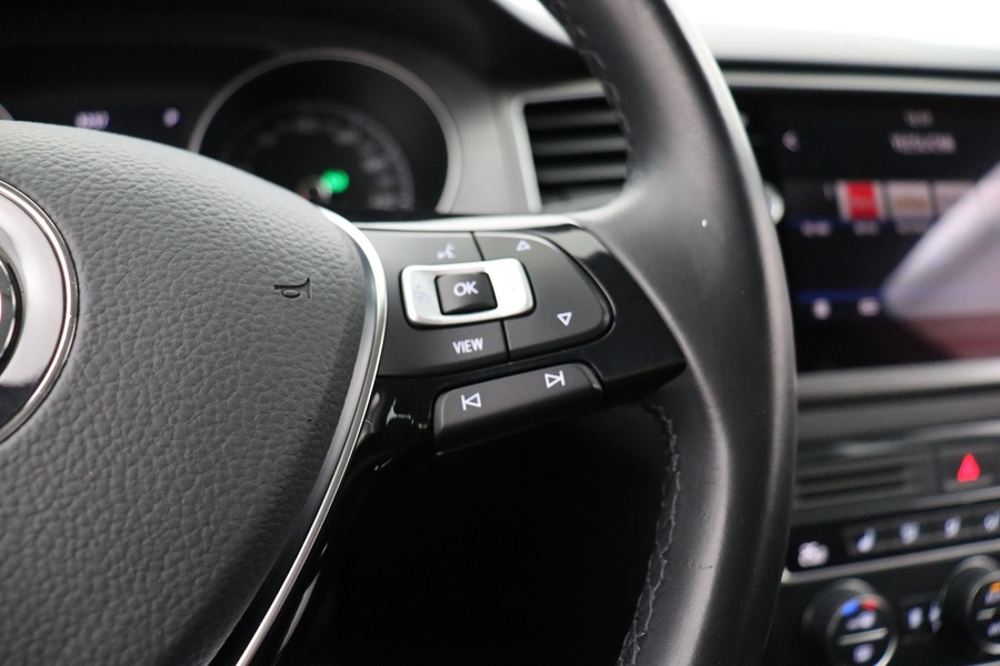 Volkswagen Golf Sportsvan vaihtoauto