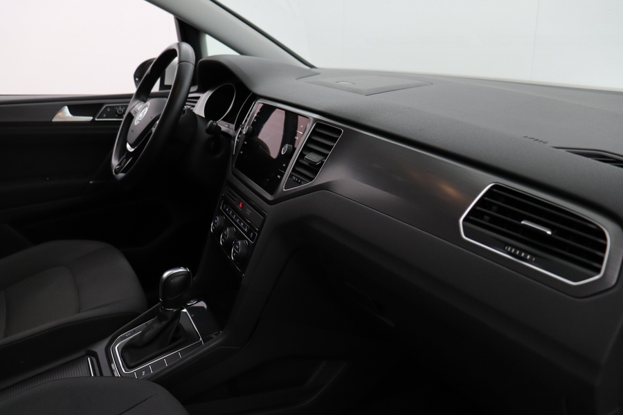 Volkswagen Golf Sportsvan vaihtoauto