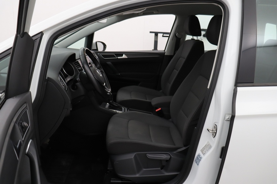 Volkswagen Golf Sportsvan vaihtoauto
