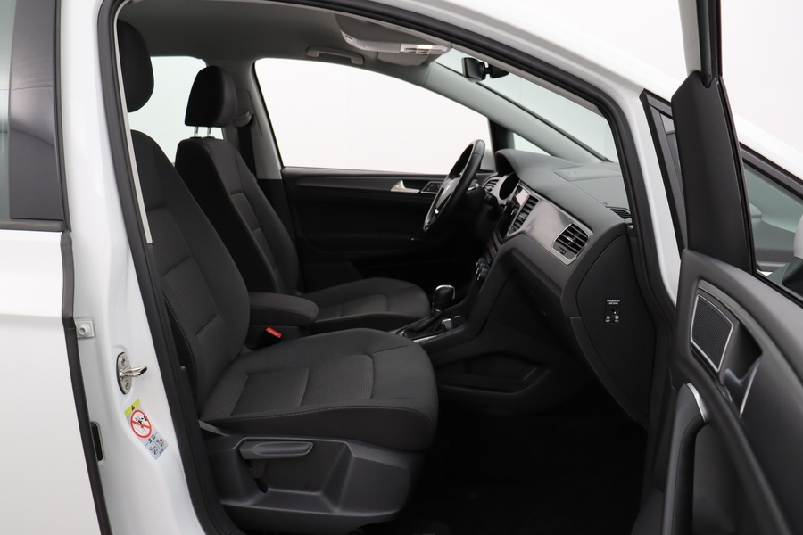 Volkswagen Golf Sportsvan vaihtoauto